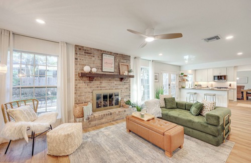 North San Antonio - SAT House | Work & Relax: San Antonio Home w/Hot Tub!
