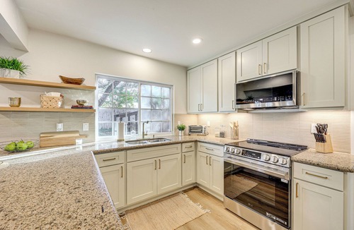 North San Antonio - SAT House | Work & Relax: San Antonio Home w/Hot Tub!