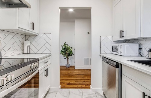 Bartlesville Apartment | Work, Rest & Recharge – Downtown Home w/Washer & Dryer