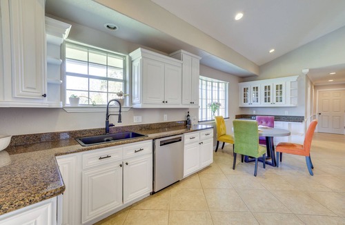 Sunnyvale Apartment | Work & Unwind, Stylish Sunnyvale Retreat!