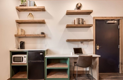 Prescott Hotel | Work & Wander | Cafés & Cozy Comforts