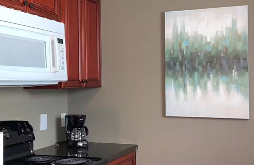 McNair Condo | Worker's Haven Baytown Near Plants Quiet