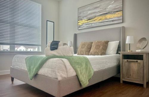 Sherman Apartment | WorkerFriendly washer dryer gym pool A plus location