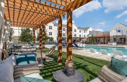 Sherman Apartment | WorkerFriendly washer dryer gym pool A plus location