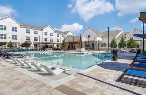 Sherman Apartment | WorkerFriendly washer dryer gym pool A plus location