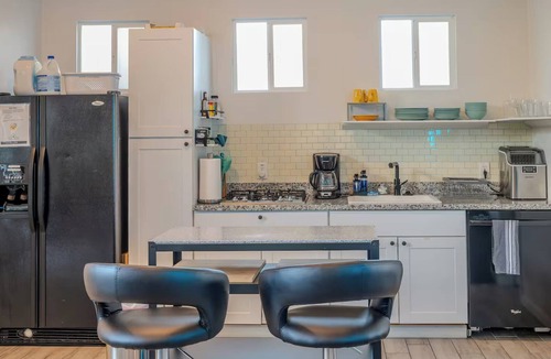 Greater Heights House | World Cup 2 Homes + Pool Heights Sleeps 18