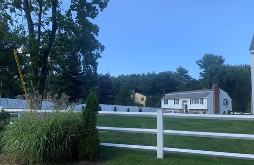 Canton House | World cup 2026. Newly renovated 3 Bed/2 Bath close to Boston, Gillette & trains.