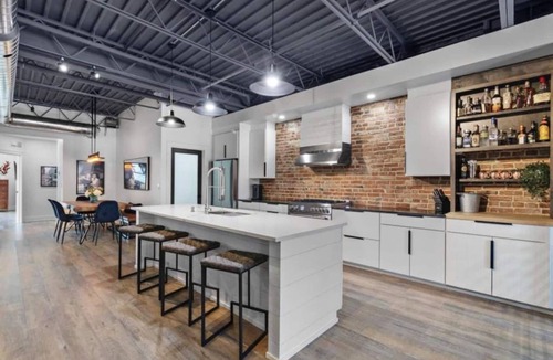 Kansas City Condo | World Cup 2026 VIP HQ: 4,000 SqFt Luxury Penthouse & Rooftop