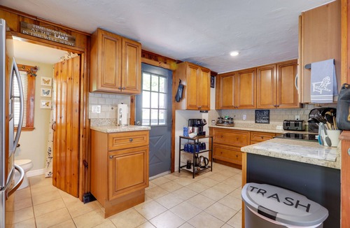 Plainville House | World Cup Attendees Lake Retreat 5 Mi to Gillette!