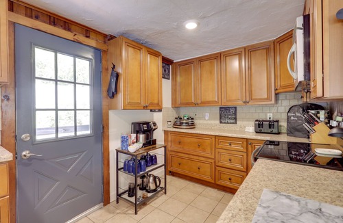 Plainville House | World Cup Attendees Lake Retreat 5 Mi to Gillette!