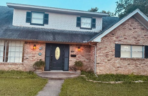 Grand Prairie House | World Cup Fully Furnished & Centrally Located