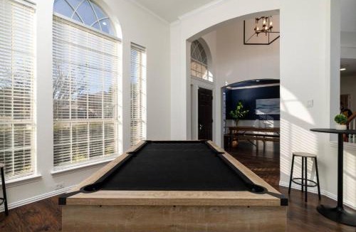 Frisco House | World Cup Group Stay | Pool, Games & Outdoor Space