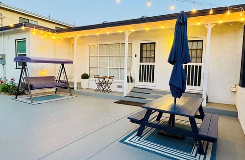 South of Conant House | World Cup Home 30-50min SoFi Mid-Century Gem with Private Yard & Free Parking