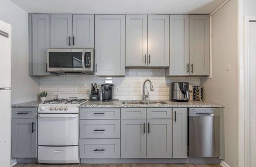Waldron Apartment | World Cup Home Base 30 Day Stay Netherlands Camp