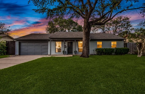Plano House | World Cup Host Metro, Near DART Rail/US-75/PGBT Downtown Plano, Parking + Patio