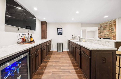 Leawood House | World Cup HQ | Pool + Game Room + Huge Yard