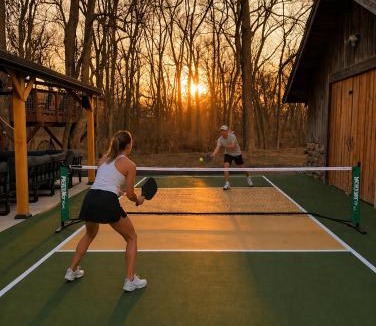 Grandview House | World Cup HQ! Sleeps 21-Sauna-Pickleball-6min to FIFA Shuttle