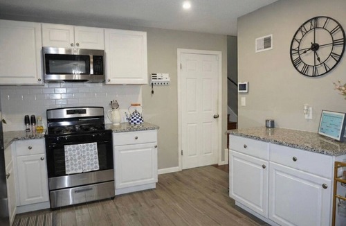 South Kansas City House | World Cup KC - 15 minutes to Arrowhead Stadium