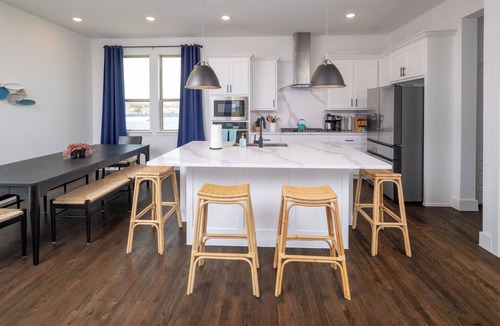 Rowlett House | World Cup Lakefront Fun Home Stay