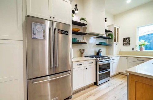South Central Houston House | World Cup Metro to Stadium Sleeps 22+Casita