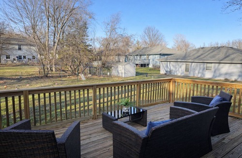 Grandview House | World Cup Ready! Charming 3BR Home in Prime KC Location Sleeps 10