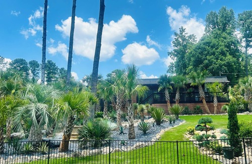 Atlanta House | World Cup Ready-Luxury 3-bedroom estate in Atlanta with Pool & Waterfall.