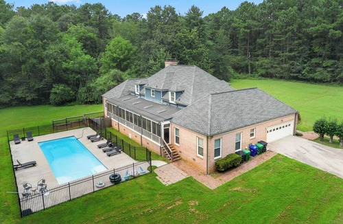 Lithonia Villa | World Cup Ready Private Estate Pool Sleeps 16