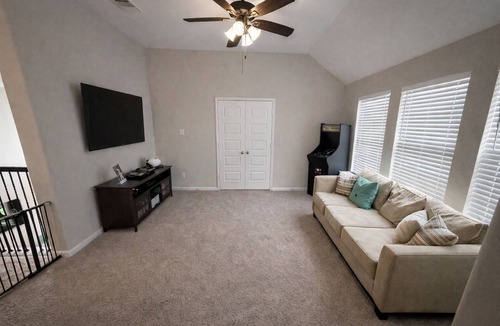 Richmond House | World Cup Ready! Stylish Home 25 Miles to NRG Stadium