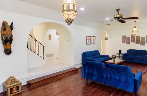 Bartonville Other | World Cup Ready - Vintage Stay, 30 Acres & Animals