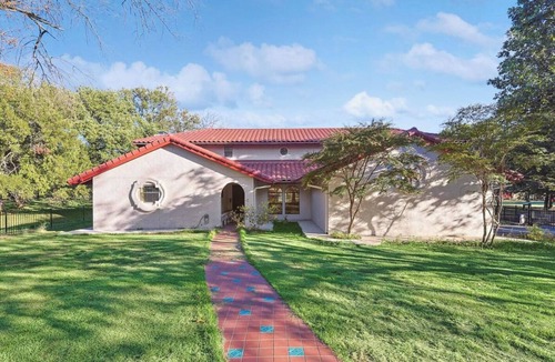 Bartonville Other | World Cup Ready - Vintage Stay, 30 Acres & Animals