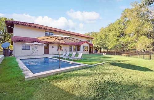 Bartonville Other | World Cup Ready - Vintage Stay, 30 Acres & Animals