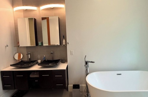 Hoboken House | WORLD CUP RENTAL - Wonderful 5-bedroom house with AC in charming Hoboken