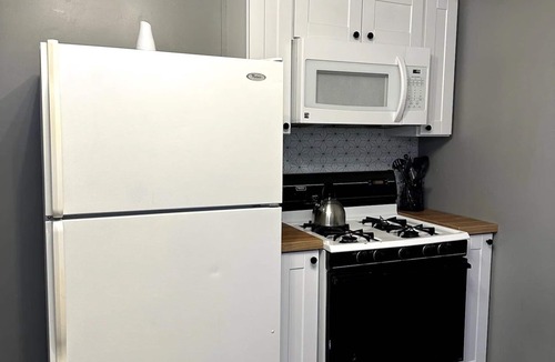 Blue Springs House | World Cup Stay, 2BR home, 18 Min to Arrowhead