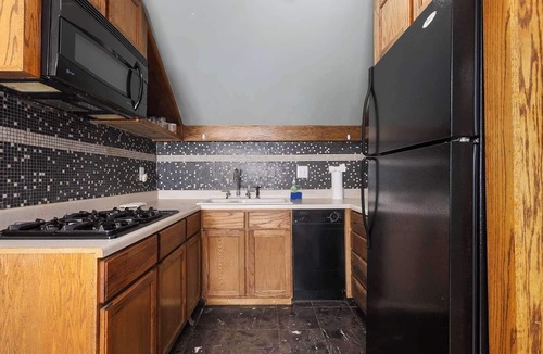 Hanover Place House | World Cup Stay | Private 1BR Carriage House