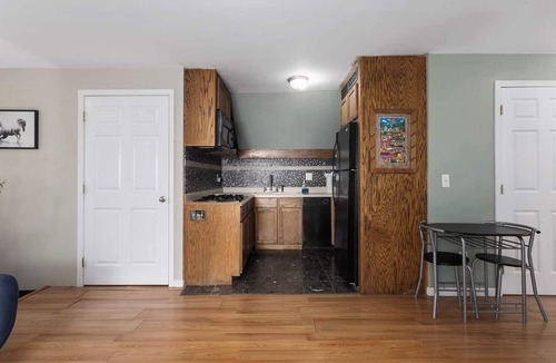 Hanover Place House | World Cup Stay | Private 1BR Carriage House