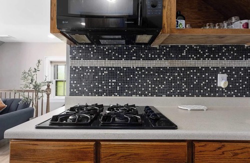 Hanover Place House | World Cup Stay | Private 1BR Carriage House