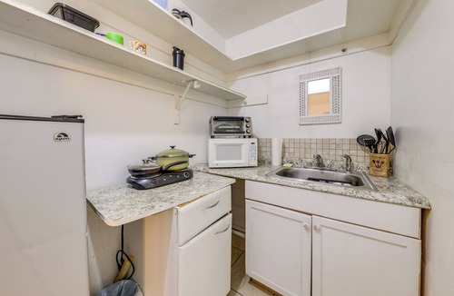 Miramar Apartment | World Cup Studio w/Pool Access, 3 Mi to Matches!