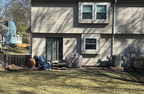 Overland Park House | World Cup Travelers Welcome! 3BR Parkside Home Near Bars & Dining!