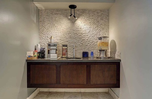 Uptown Apartment | World Cup Urban Apartment | Galleria Escape