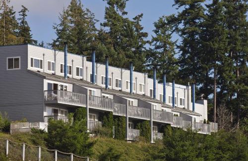 Adelma Beach Resort | WorldMark Discovery Bay