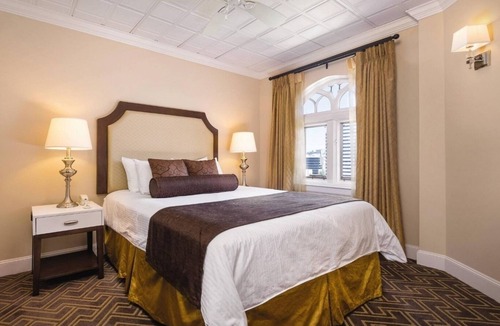 Downtown Seattle Resort | WorldMark The Camlin - Studio Hotel