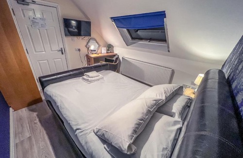 Boston House | Wormgate House Holiday Home