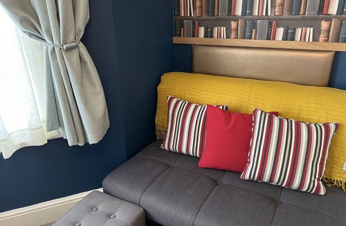 Cambridge House | Worth House