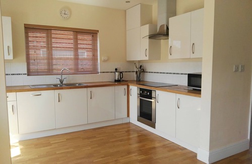 Worthing House | Worthing Beachside detached spacious holiday home