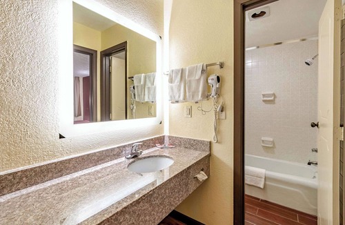 Worthington Hotel | Worthington Motor Lodge
