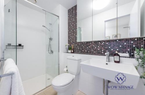 Carlton South Apartment | WOW Apartment on Lonsdale