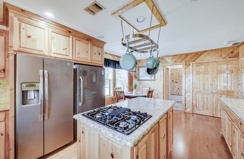 Navarro County Cabin | WOW! Check out this Gorgeous Cabin!