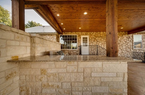Navarro County Cabin | WOW! Check out this Gorgeous Cabin!