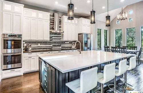 Austin Villa | Wow Factor Villa with Pool, Arcades, and More
