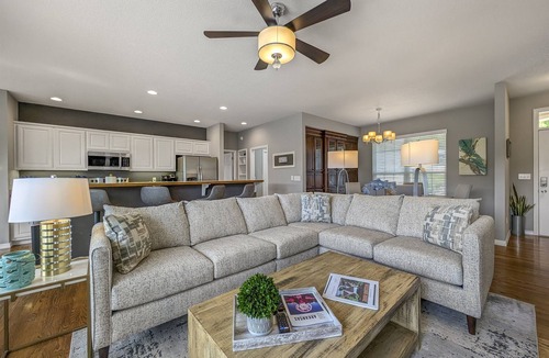 Bella Vista House | WOW! Lakefront Getaway. Fully Updated 3 Bedroom On Lake Brittany; Awesome Views!